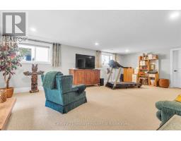 7 LYNDALE ROAD - 22