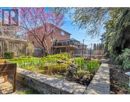 7 LYNDALE ROAD - 25