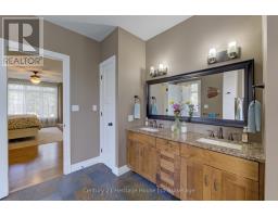 563 LAKEVIEW DRIVE - 22