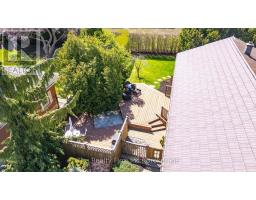 86 WINDERMERE CRESCENT - 35