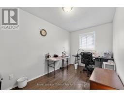 11 - 1135 NELLIS STREET - 18