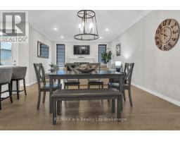 41 LOWRIE CRESCENT - 10