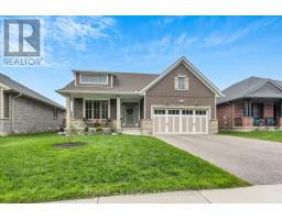 41 LOWRIE CRESCENT - 2