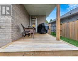 41 LOWRIE CRESCENT - 31