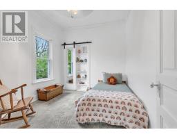 10 CLYDE STREET - 21