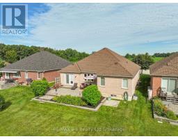 90 WESTON DRIVE - 44