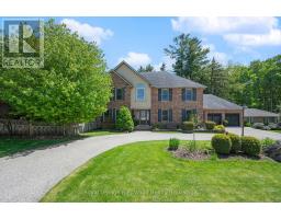 29 WOODSIDE DRIVE - 2