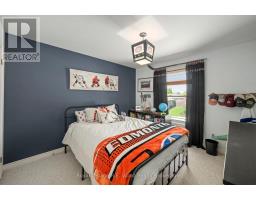 29 WOODSIDE DRIVE - 27
