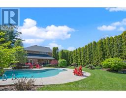 29 WOODSIDE DRIVE - 47