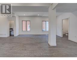 203 TALBOT STREET S - 13