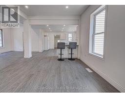 203 TALBOT STREET S - 17