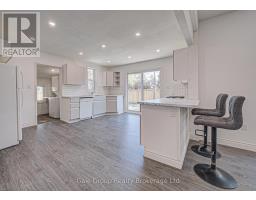 203 TALBOT STREET S - 18