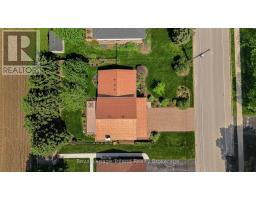 157 STANLEY STREET N - 34