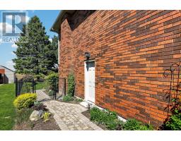 157 STANLEY STREET N - 43