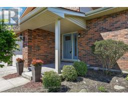 157 STANLEY STREET N - 6