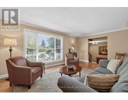 157 STANLEY STREET N - 8