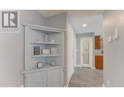 475 ALBERT AVENUE N - 16