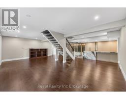 241 TAMARACK BOULEVARD - 32