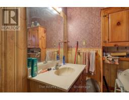 107 HURON STREET - 19