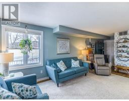 25 - 20 HURON STREET N - 19