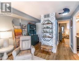 25 - 20 HURON STREET N - 20