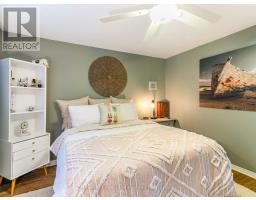 25 - 20 HURON STREET N - 25