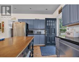 445 VINCENT STREET - 12