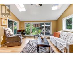 468 LEE AVENUE - 10