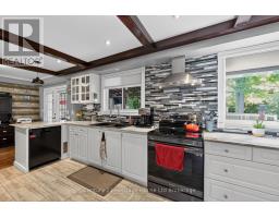 12 JUBILEE PLACE - 16