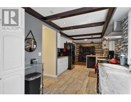 12 JUBILEE PLACE - 17