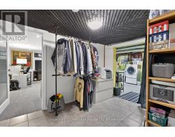 12 JUBILEE PLACE - 29