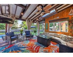 12 JUBILEE PLACE - 34