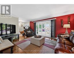 12 JUBILEE PLACE - 4