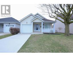 33 WILKINS CRESCENT - 1