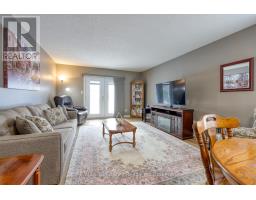 33 WILKINS CRESCENT - 11