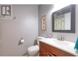 33 WILKINS CRESCENT - 17