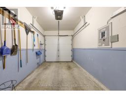 33 WILKINS CRESCENT - 24