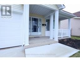 33 WILKINS CRESCENT - 35