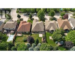 927 RIDGEWOOD DRIVE W - 43