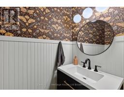 27 SIOUX CRESCENT - 23