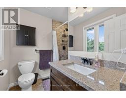 27 SIOUX CRESCENT - 26