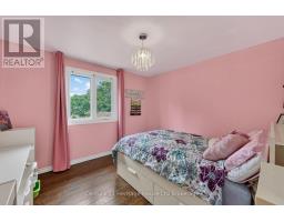 27 SIOUX CRESCENT - 31