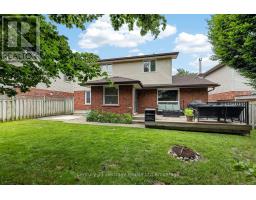 27 SIOUX CRESCENT - 38