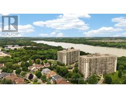 27 SIOUX CRESCENT - 44
