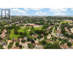 27 SIOUX CRESCENT - 45