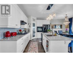 18 CROCUS AVENUE - 12