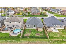 18 CROCUS AVENUE - 38