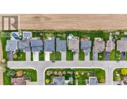 18 CROCUS AVENUE - 40