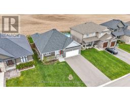 18 CROCUS AVENUE - 42