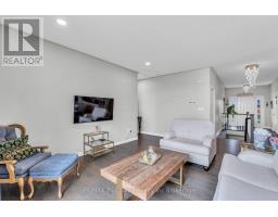 18 CROCUS AVENUE - 7